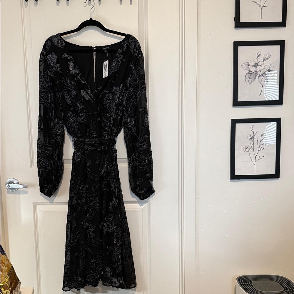 Torrid Black and Gray Floral Long Sleeve Dress